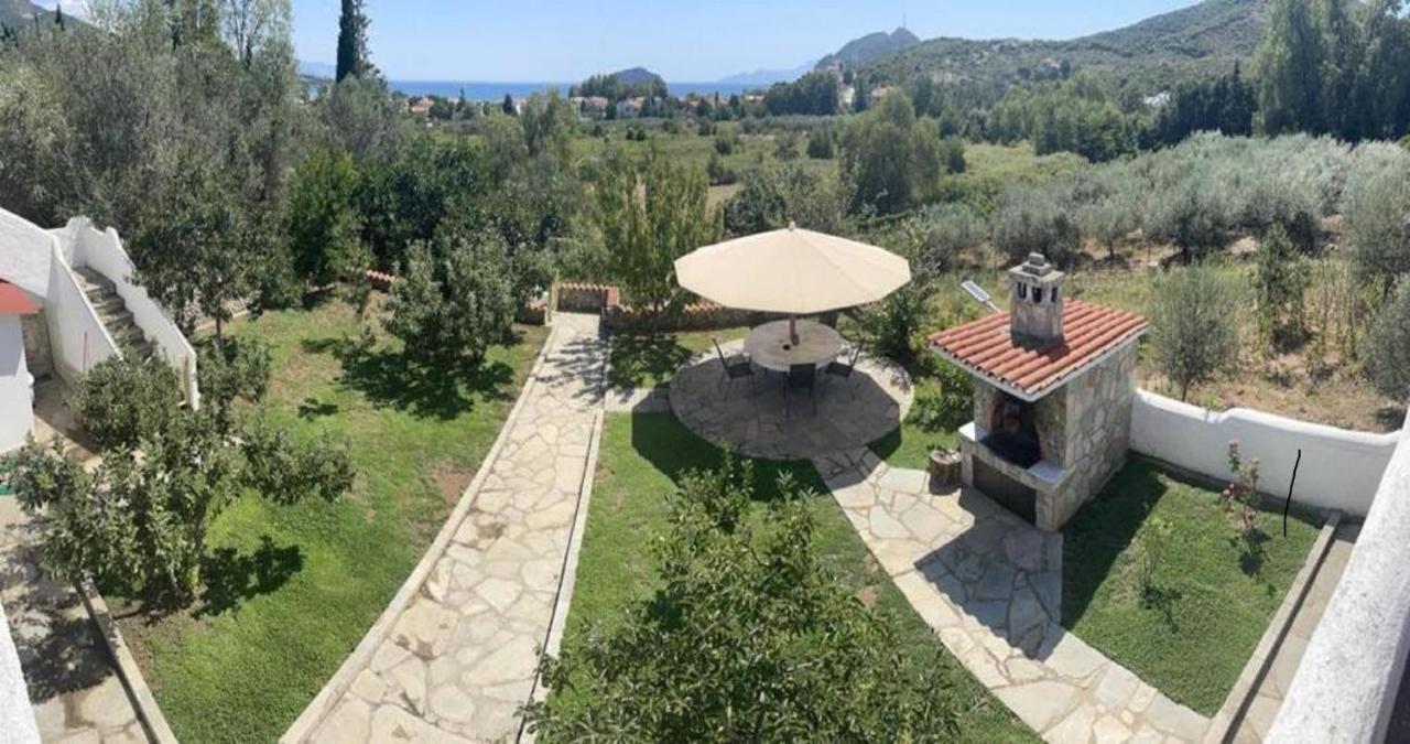 Vacation Home Eva Nea Iraklitsa Exterior photo